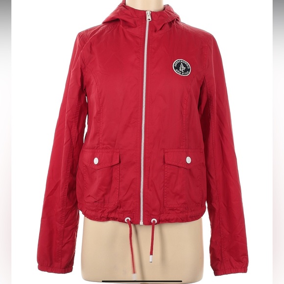 NWT Beautiful Abercrombie & Fitch Casual Red Rain Jacket in M - Picture 1 of 2